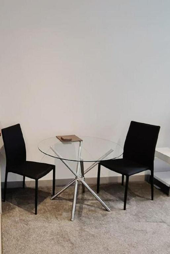 Others 3, Cosy Executive City Apartment, Doncaster