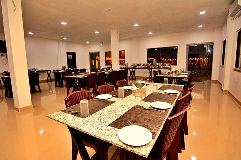 Food & Drinks, La Macaw Resort, Purba Medinipur