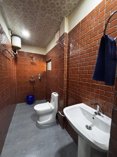 Bathroom 3, The Gulmohar Inn, Kamrup Metropolitan