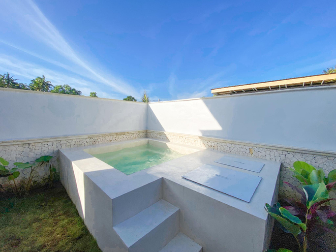 Others 2, Maravilla Complex, Klungkung