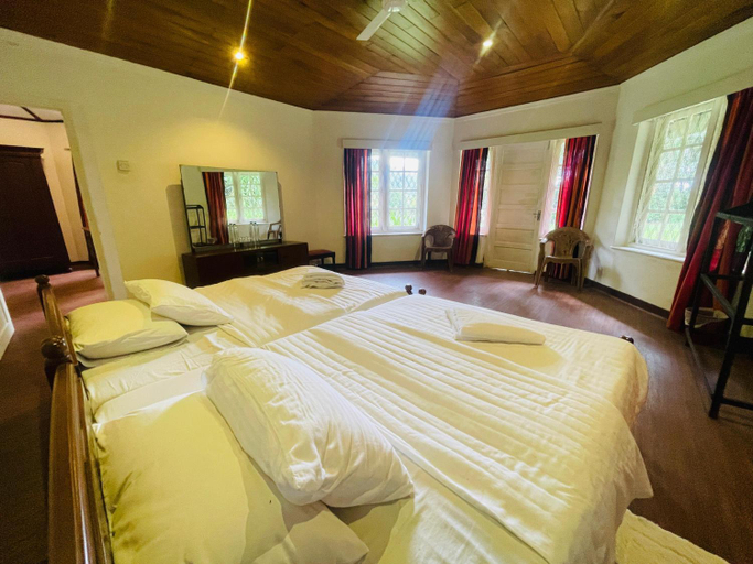 Bedroom 2, Herondale Estate Bunglow, Pasbage Korale