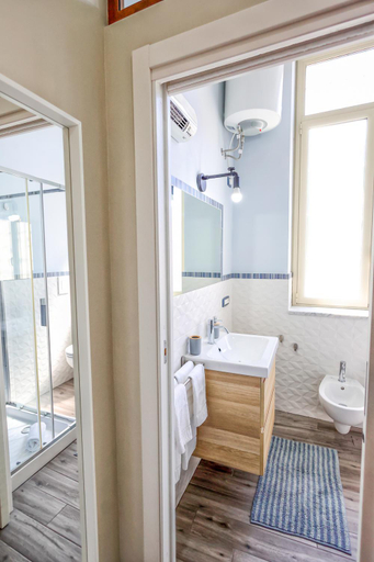 Bathroom 3, Il Bel Canto - Suite in centro storico, Palermo
