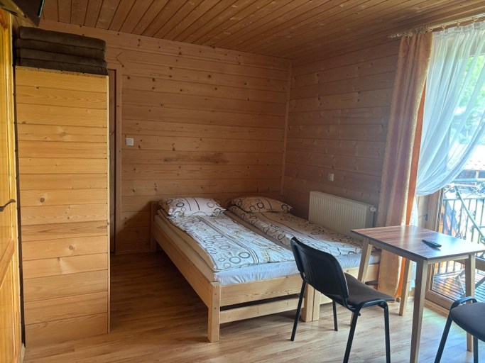 Others 4, Kinga Kulak Pokoje Goscinne, Tatra