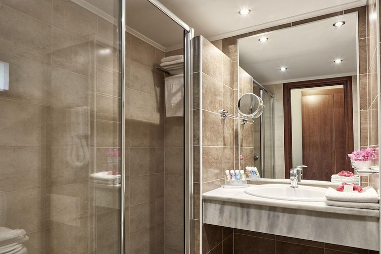 Bathroom, Porto Bello Beach - All Inclusive, South Aegean
