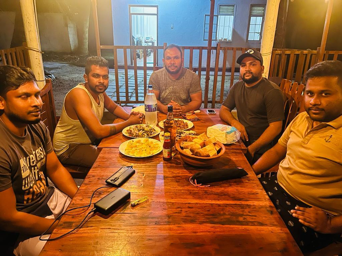 Food & Drinks 2, BAWANS VILLA Holiday Home for Family or Group, Hikkaduwa