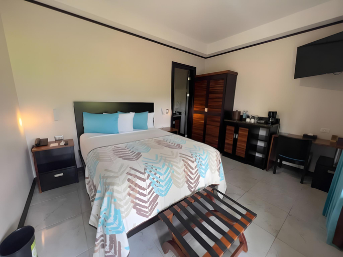 Bedroom 2, Arenal Manoa Resort & Hot Springs, San Carlos