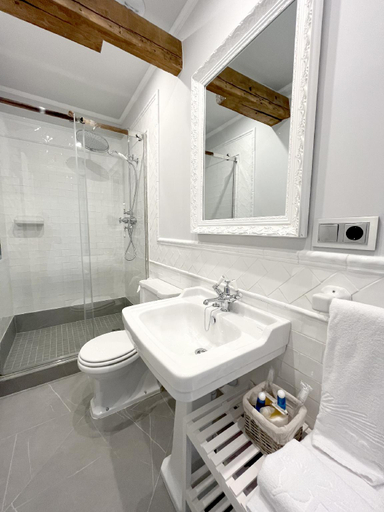 Bathroom 2, El Mirador del Poeta, Salamanca