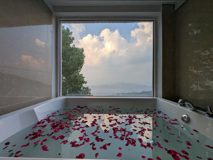 Bathroom, Kufri Heritage Resort & Spa , Shimla