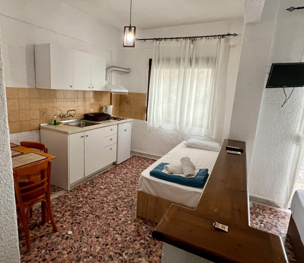 Others 5, Pelekan rooms and apartments Athina 32, Central Macedonia