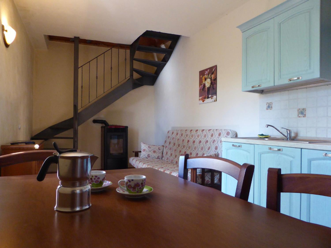 Facilities 3, Holiday home in Canossa with Swimming Pool, Garden, Barbecue, Massa Carrara