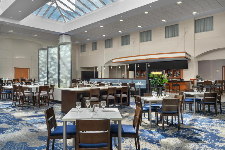 Food & Drinks 4, Embassy Suites by Hilton Boston at Logan Airport, Boston