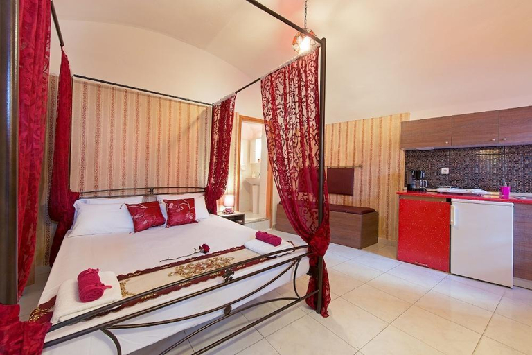 Bedroom 2, Musses, South Aegean