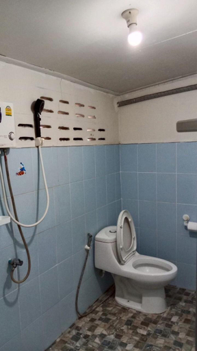 Bathroom 3, Ingna Resort, Chanuman