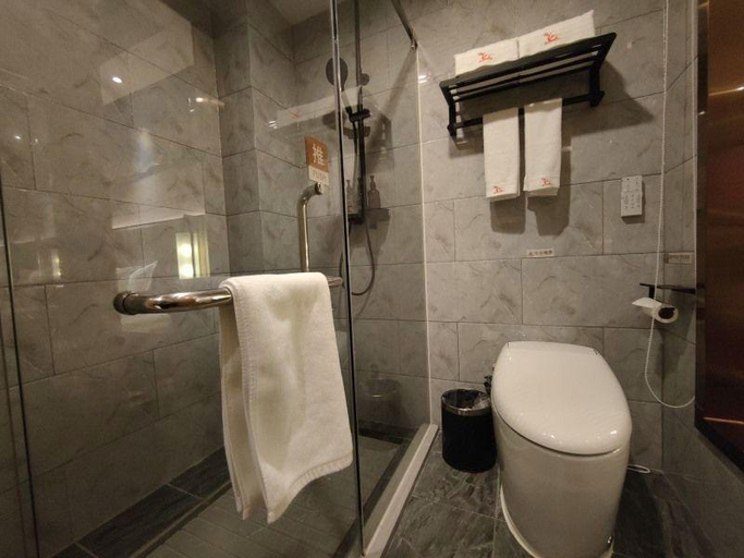 Bathroom 3, GreenTree Eastern Hotel Xinjiang Urumqi Renmin Road, Ürümqi