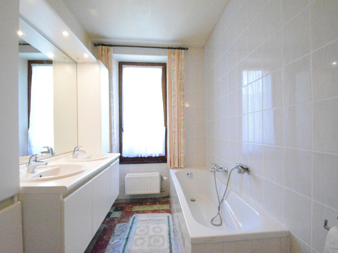 Bathroom 2, Spacious retreat, Daverdisse, Luxembourg