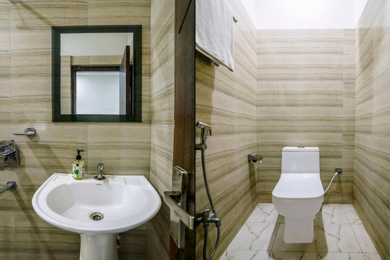Bathroom 4, Treebo NPS Grand, Ranchi