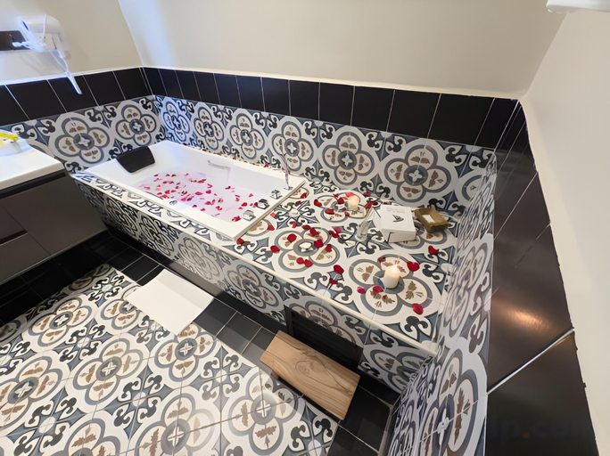 Bathroom 4, Rare Heritage House, Penang Island