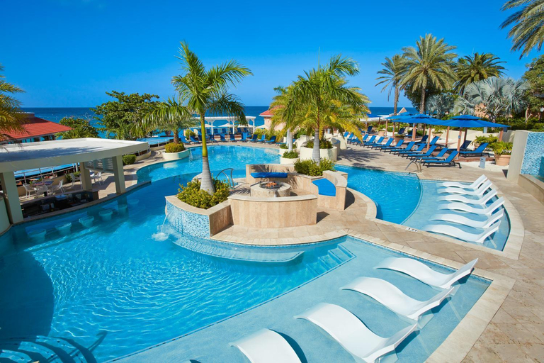 Sport & Beauty 2, Divi Little Bay Beach Resort