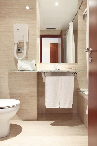 Bathroom 4, Prestige Victoria, Girona