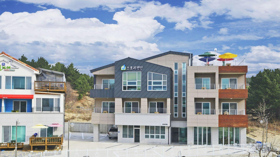Exterior & Views 2, Janghohang J Story Pension, Samcheok