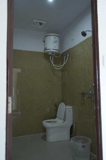 Bathroom 5, Kedar Wonderland Heli Resort, Rudraprayag