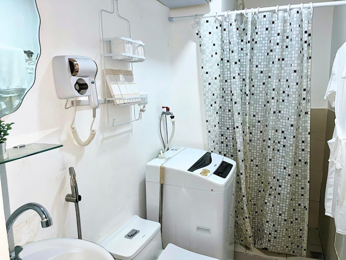 Bathroom 3, Cozy Belle Suite Relaxing Place at SMDC Hope Residences, Trece Martires City
