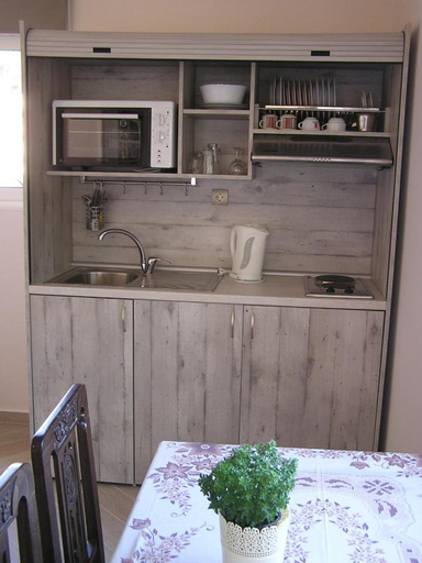 Kitchen 5, Eolos Apartments with Private Parking, Ionian Islands
