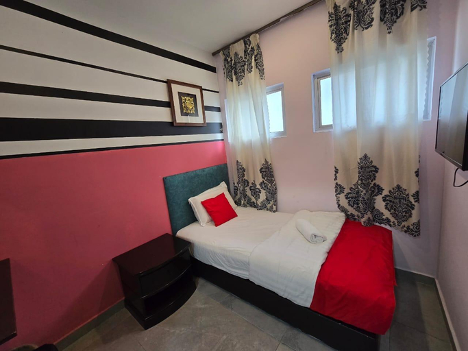 Bedroom 3, First In Hotel, Kuala Langat