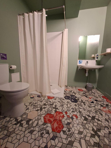 Bathroom 4, The People Le Havre, Seine-Maritime