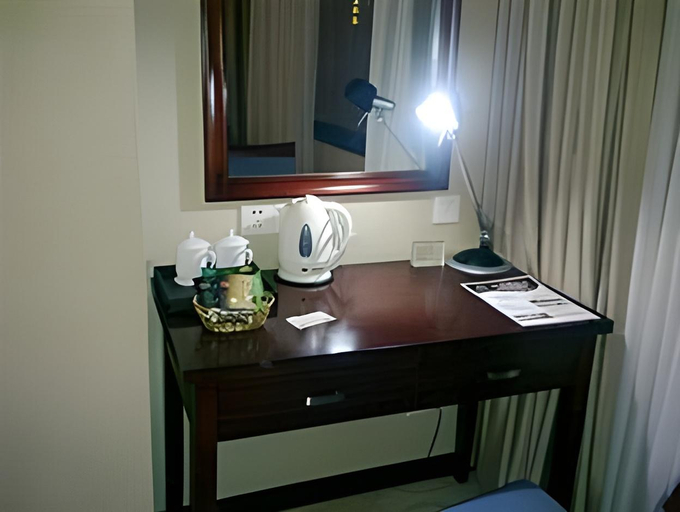 4, New Land Hotel, Wuhan