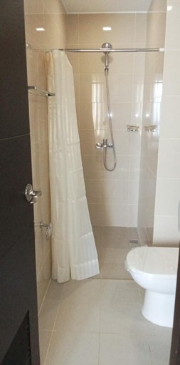 Others 2, The Verdin Brand-New Unit with Pool, Gym, & High-Speed Wi-fi, General Trias