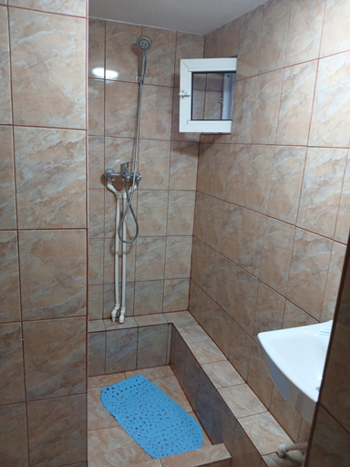 Bathroom 4, Pensiunea Pelican, Tulcea