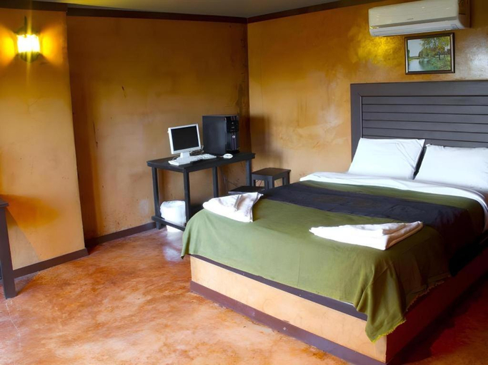 Bedroom 3, Thaton Hill Resort, Mae Ai