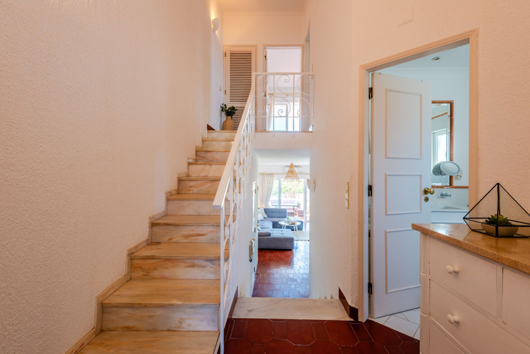 Room 2, Vale do Lobo Apartment D, Loulé