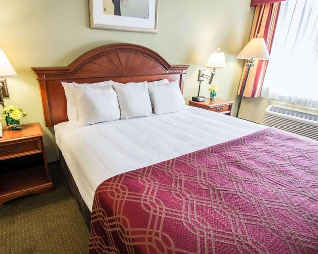 Bedroom 3, Stayable Orlando, Orange