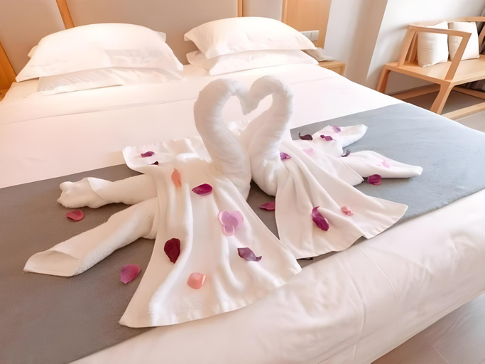 Bedroom 2, GreenTree Eastern Hotel Jiaxing Haining Leather City Nanguanxiang, Jiaxing