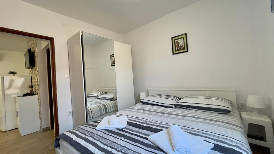 2, Apartments Nemcic, Nin