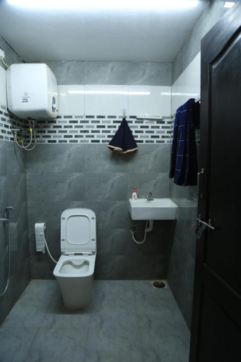 Bathroom 4, Wild and Free Farm Stay, The Nilgiris