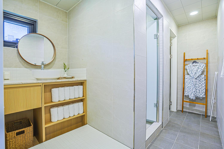 Bathroom 4, Paul Mare Pool Villa, Haeundae
