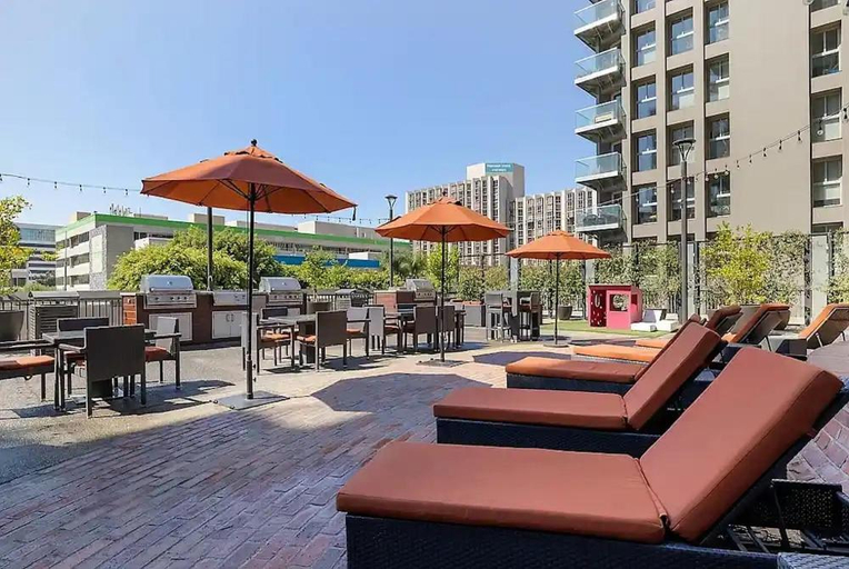 Others 5, Modern Luxury 2 Bed with Panoramic City Views in Downtown LA, Los Angeles