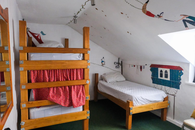 Bedroom 2, The Full Moon Backpackers, Bristol