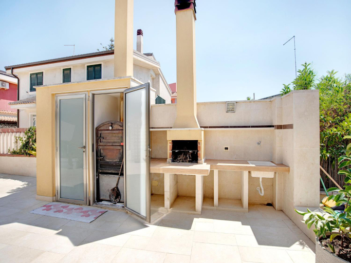Exterior & Views 1, Retreat near Ionian Sea, Syracuse