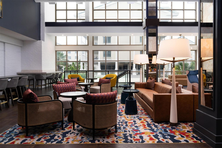 Public Area 2, Hilton Garden Inn Charleston Waterfront/Downtown, Charleston
