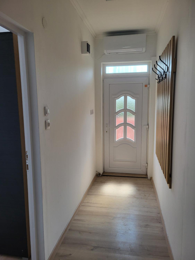 Others 4, Csalogany Apartman, Mezőkövesdi
