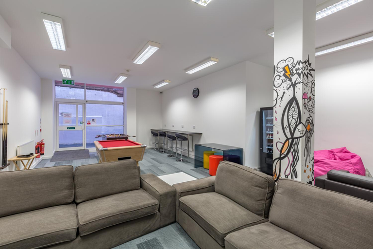 Others 5, Studio Flat Farringdon, London