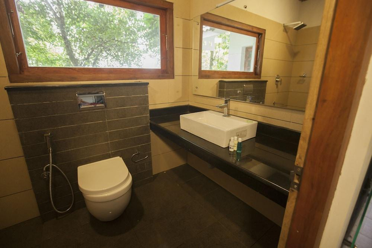 Bathroom, Edakkal Hermitage Resort, Wayanad