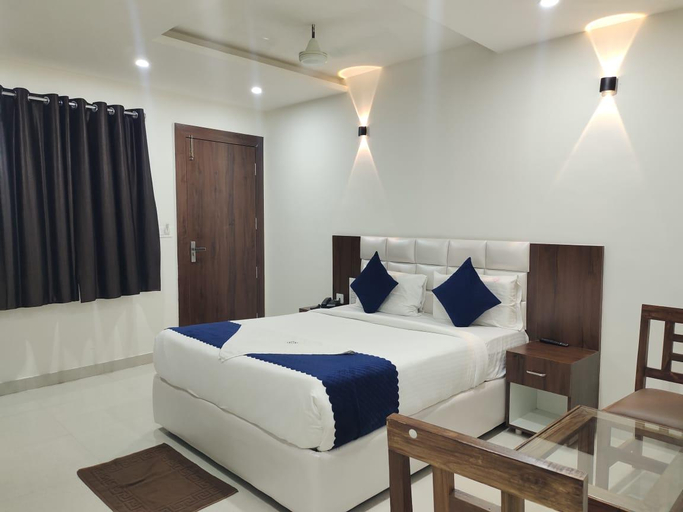 Bedroom 4, Hotel Skyland, Warangal