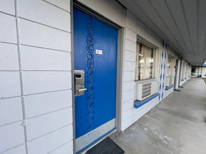 Others 3, Budget Inn Ontario, Malheur