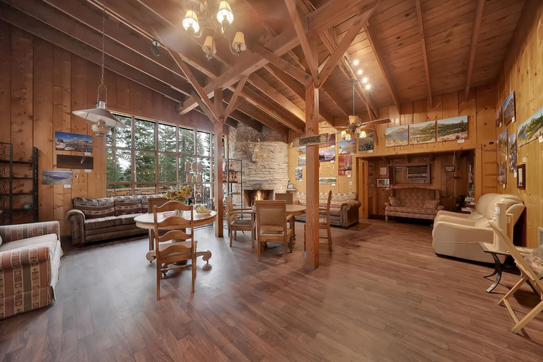 Public Area 2, Kit Carson Lodge, Amador