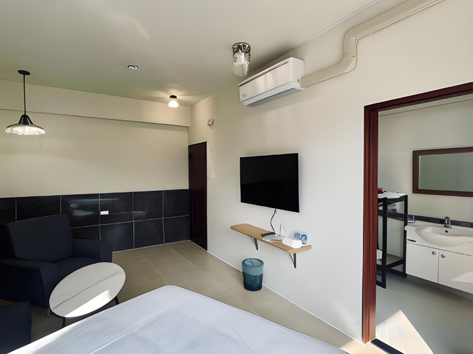 Others 4, YuYu Villa, Yilan